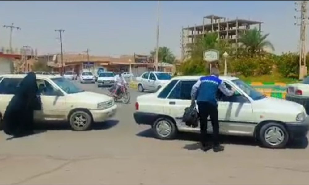 توزیع کیسه زباله خودرویی در شادگان همزمان با روز جهانی زمین پاک